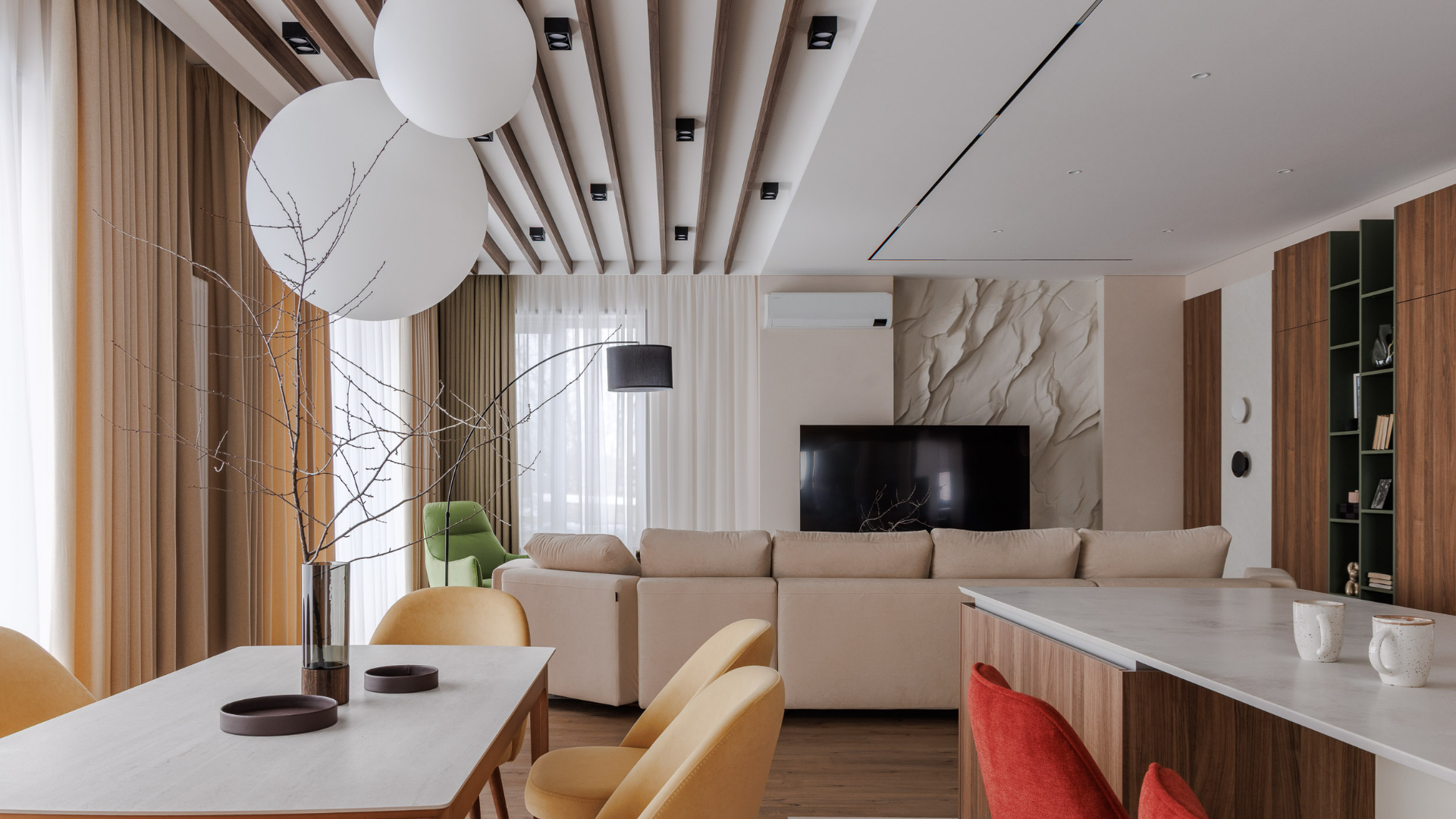 Современный интерьер загородного дома у Волги