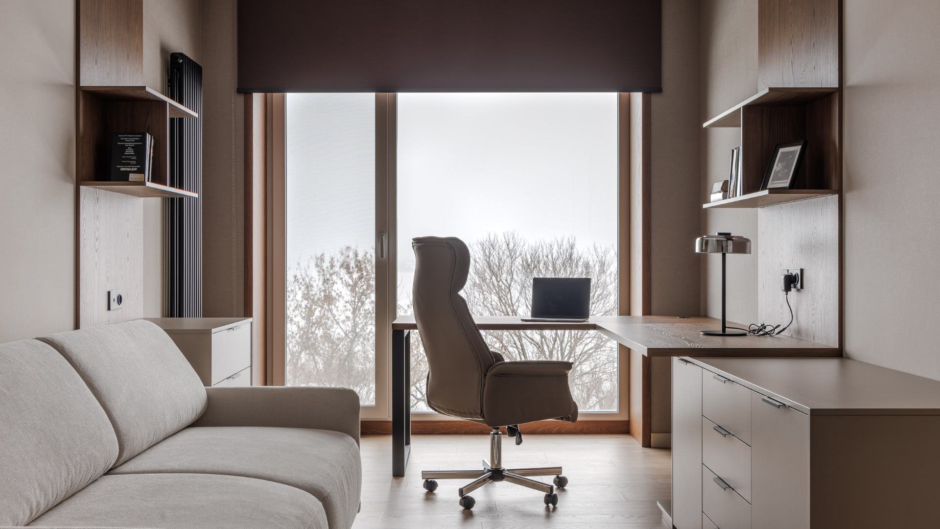 Современный интерьер загородного дома у Волги